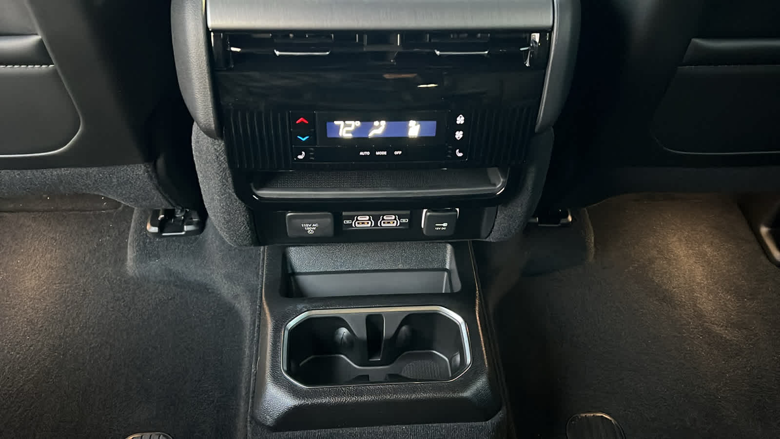 Thumbnail: 2026 Jeep Grand Wagoneer L - 25