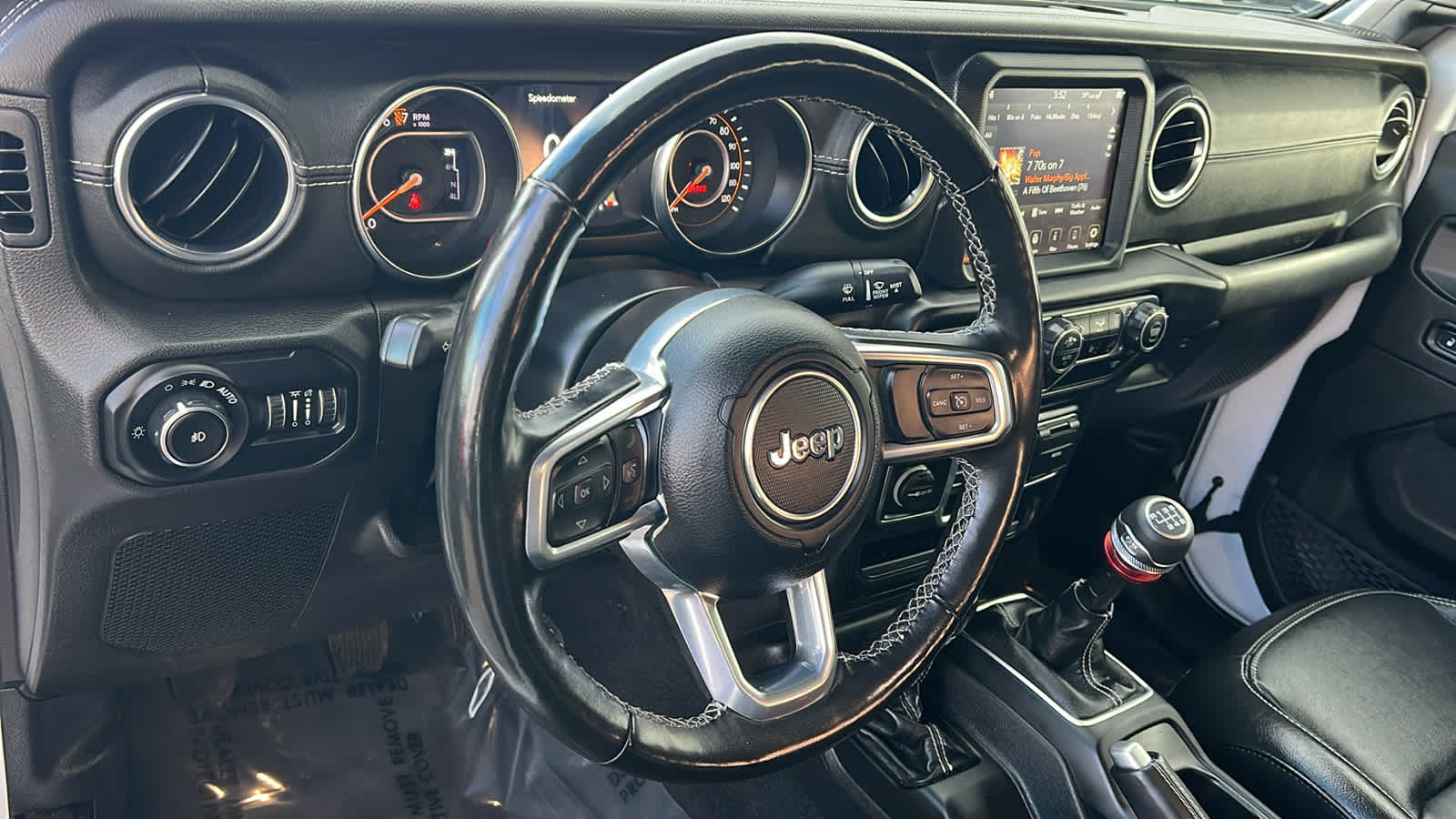 Thumbnail: 2022 Jeep Wrangler - 10