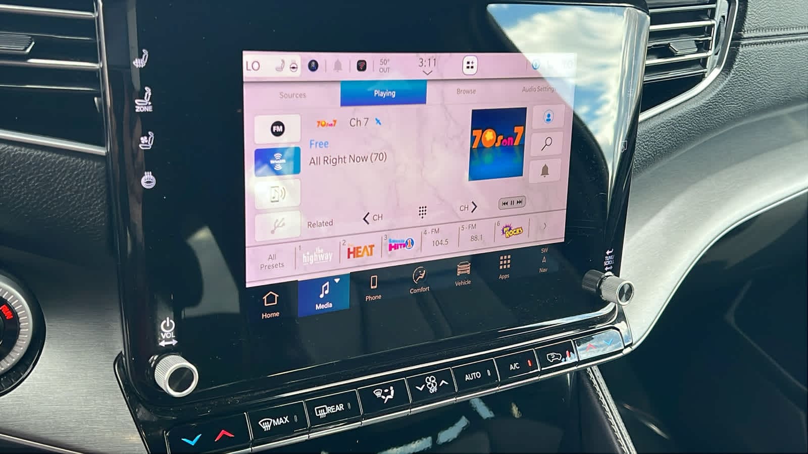 Thumbnail: 2025 Jeep Wagoneer - 15