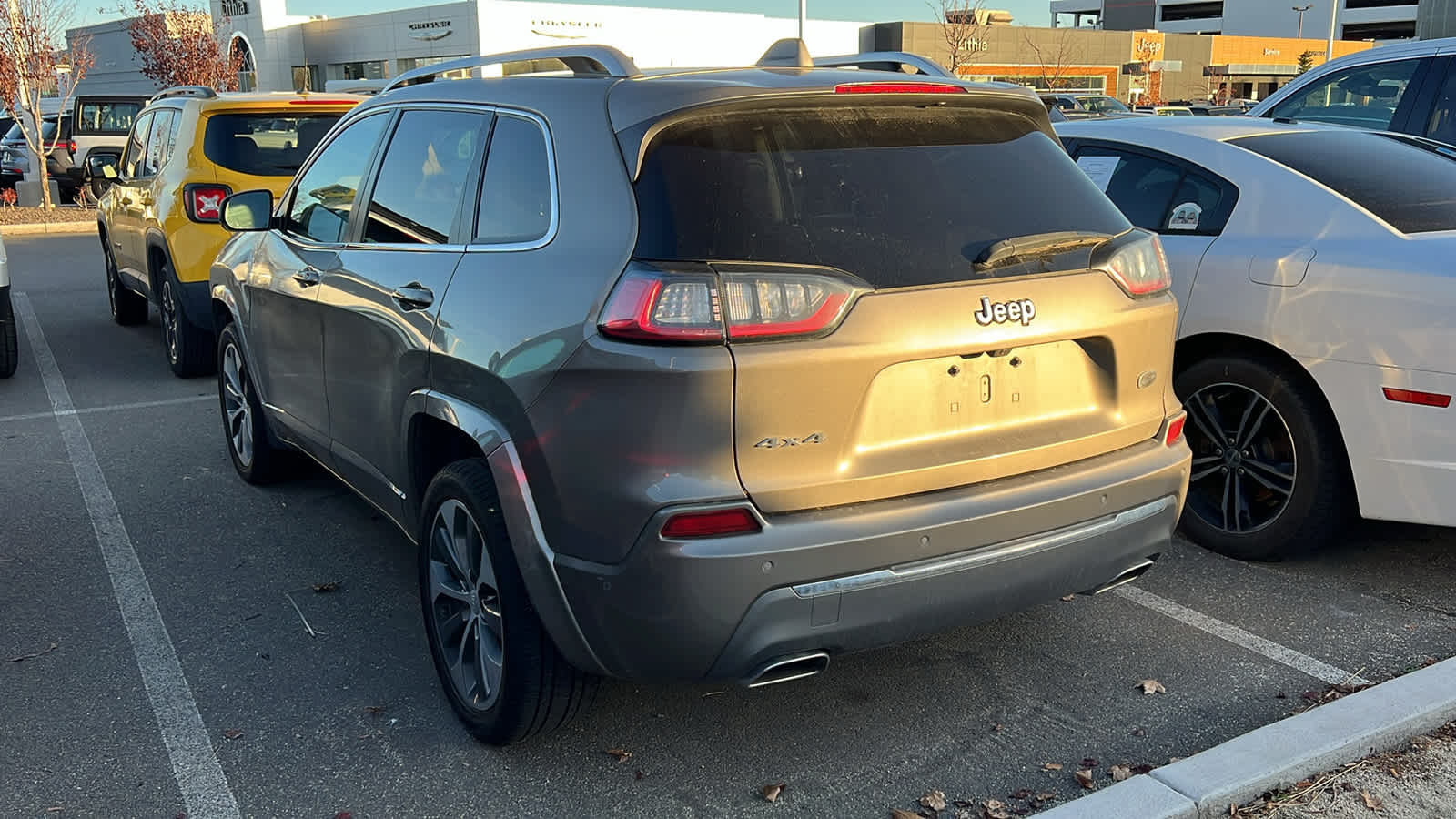 Thumbnail: 2019 Jeep Cherokee - 9