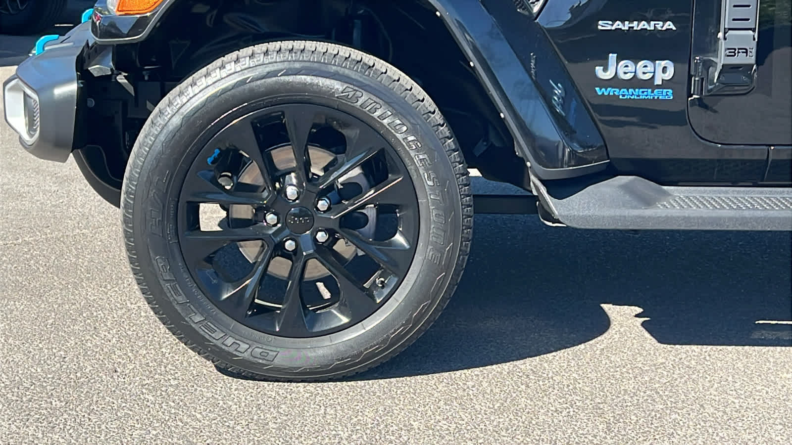 Thumbnail: 2022 Jeep Wrangler - 9