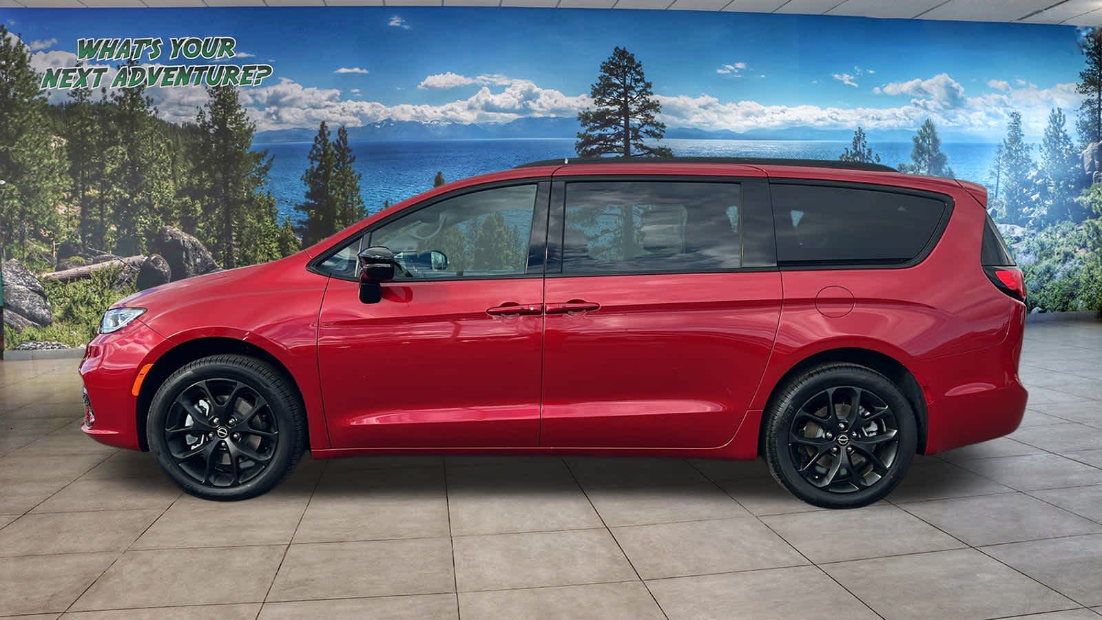Thumbnail: 2026 Chrysler Pacifica - 8