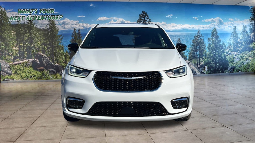 New 2026 Chrysler Pacifica Select Passenger Van