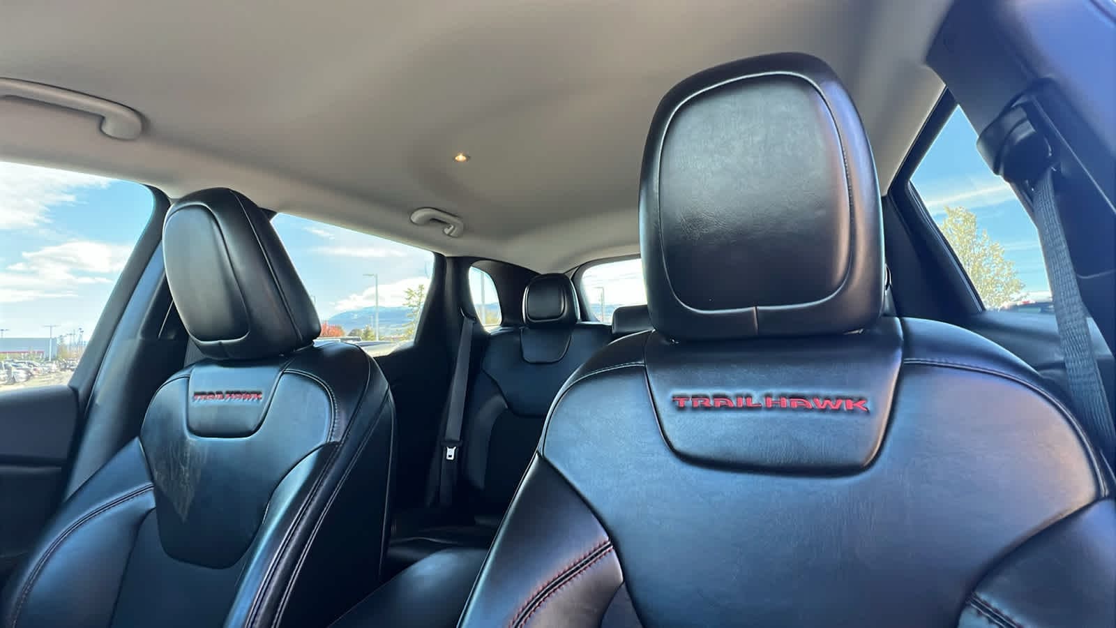 Thumbnail: 2022 Jeep Cherokee - 11