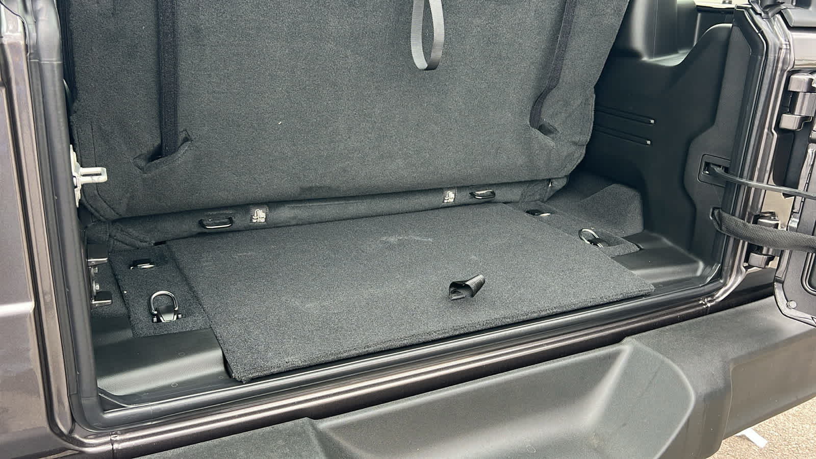 Thumbnail: 2025 Jeep Wrangler - 25