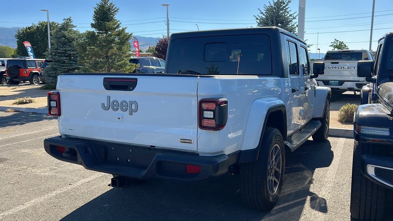 Thumbnail: 2021 Jeep Gladiator - 4