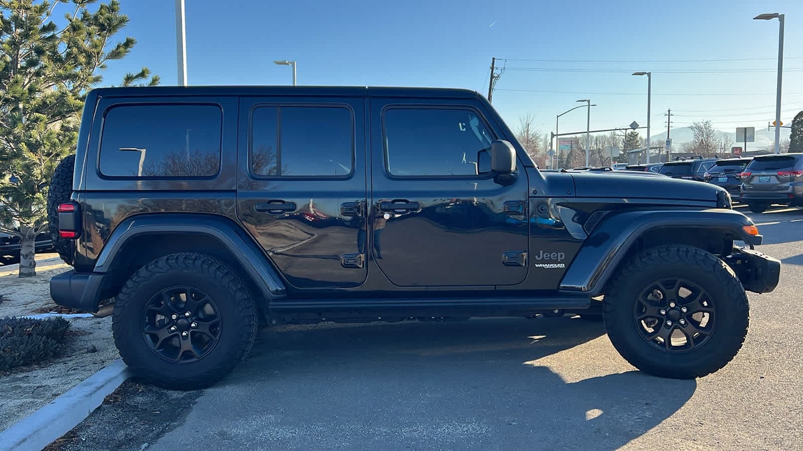 Thumbnail: 2019 Jeep Wrangler - 4