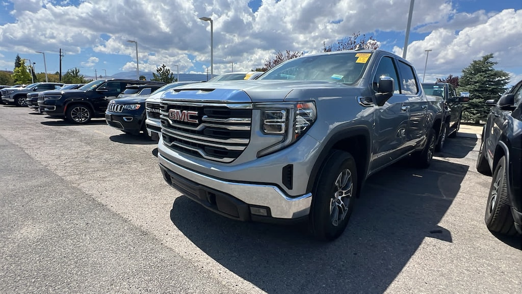 Used 2025 GMC Sierra 1500 SLT Truck Crew Cab