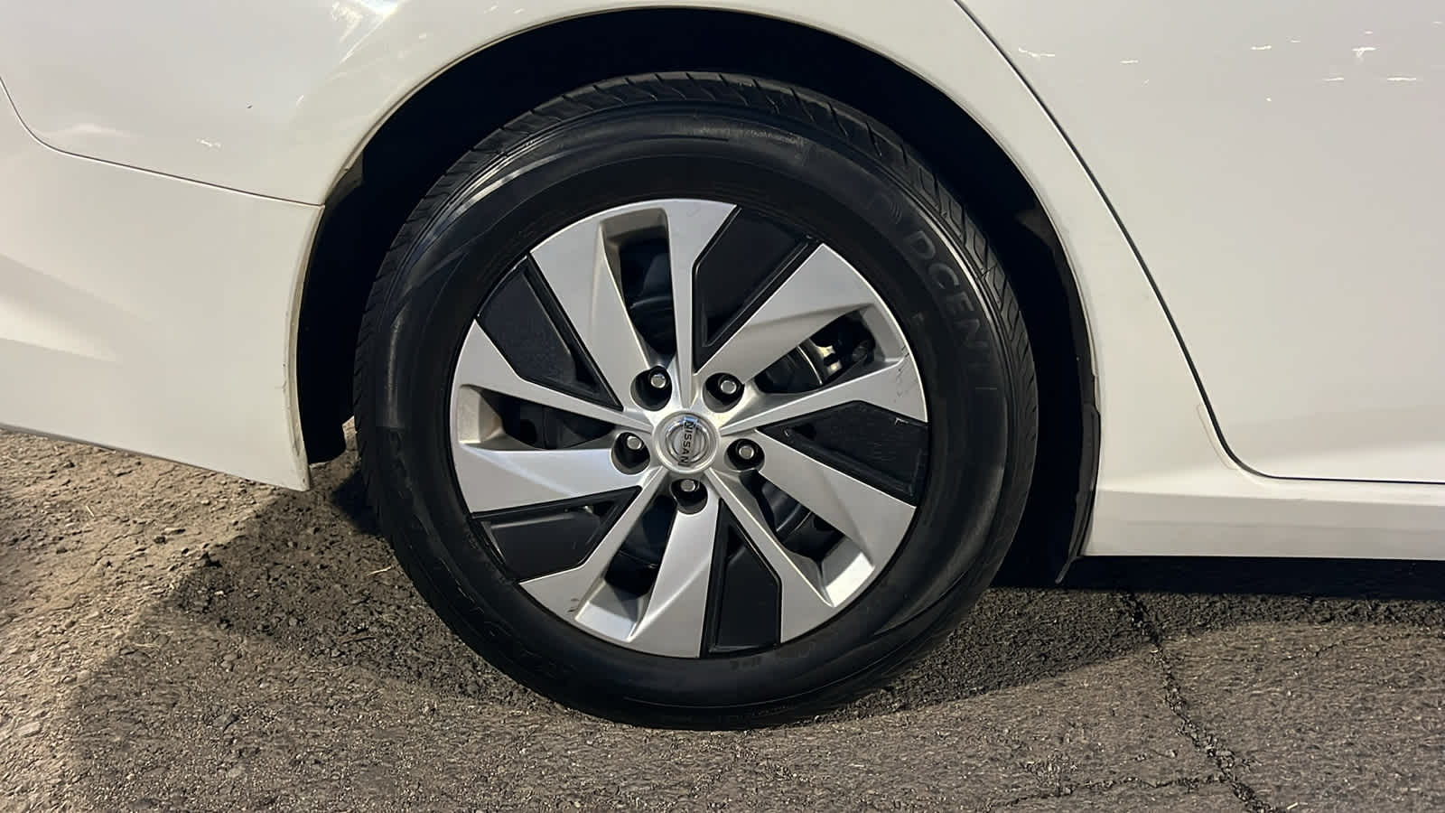 Thumbnail: 2019 Nissan Altima - 9