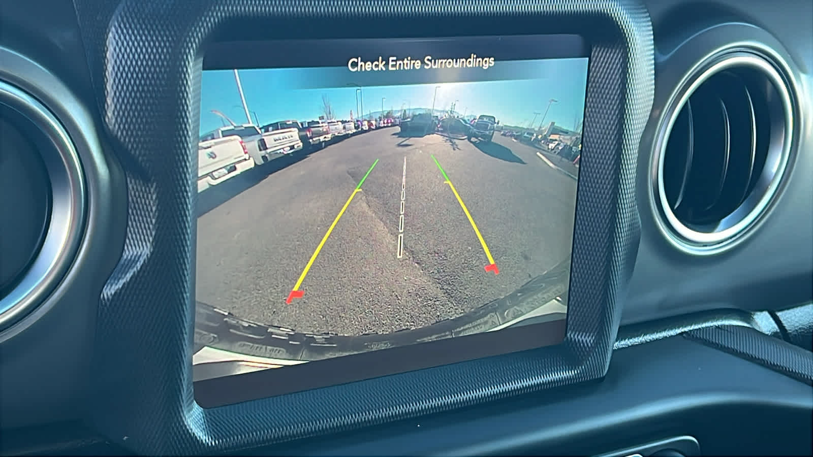 Thumbnail: 2022 Jeep Wrangler - 16