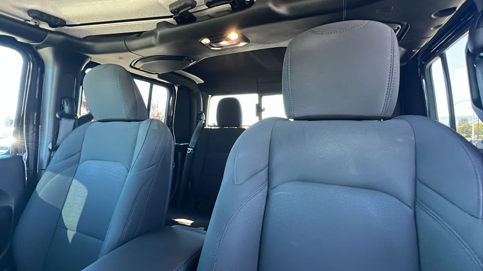 Thumbnail: 2020 Jeep Gladiator - 11