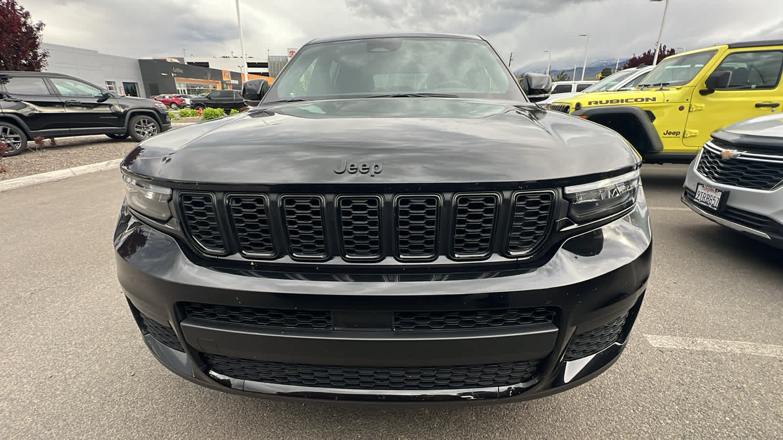 Thumbnail: 2024 Jeep Grand Cherokee L - 2