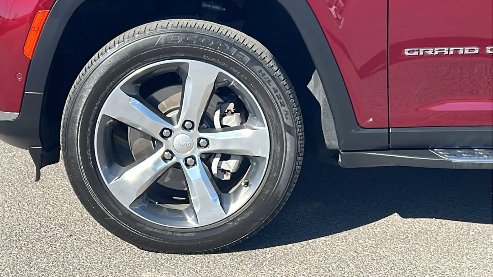 Thumbnail: 2022 Jeep Grand Cherokee - 9