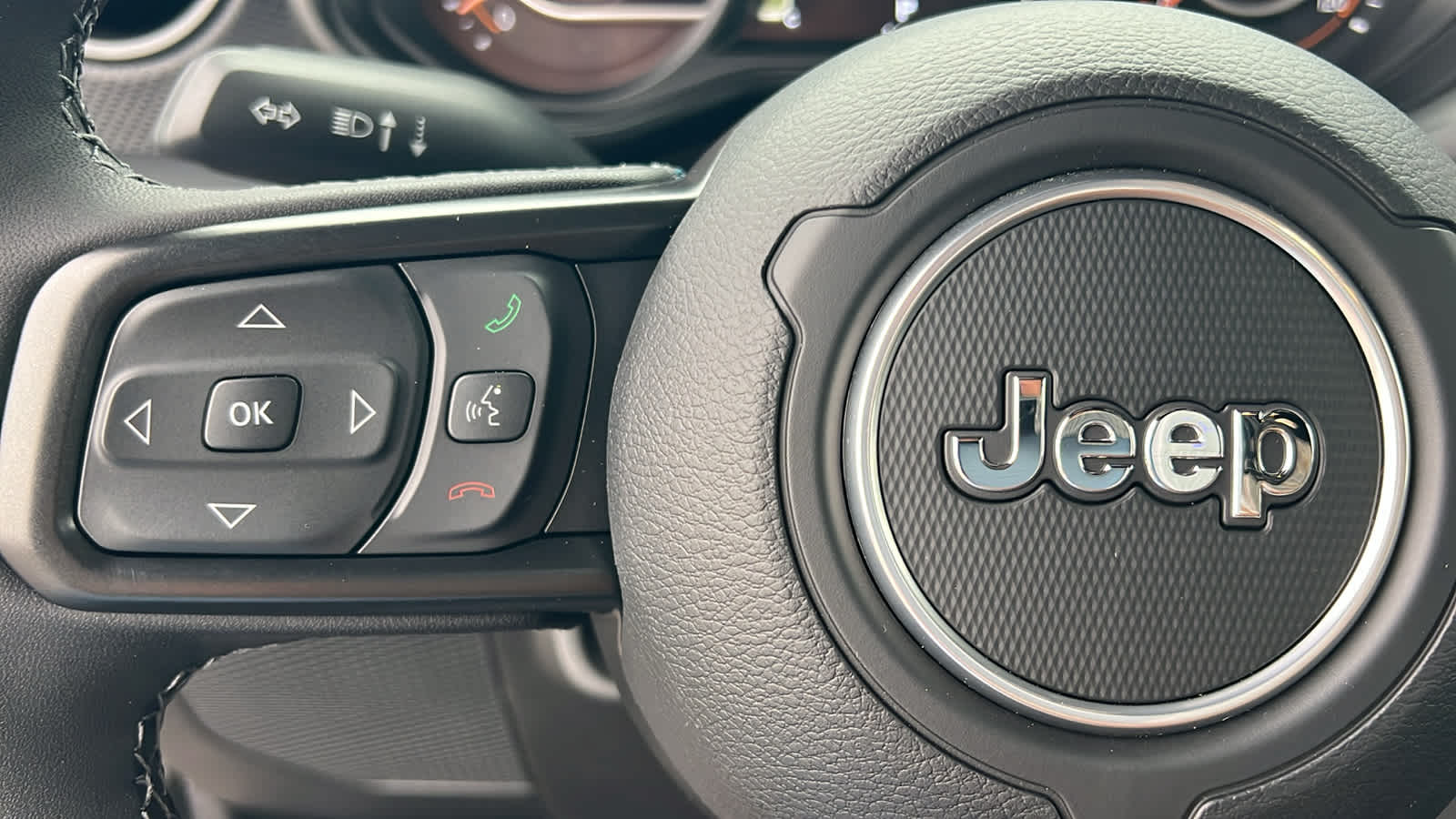 Thumbnail: 2025 Jeep Gladiator - 19