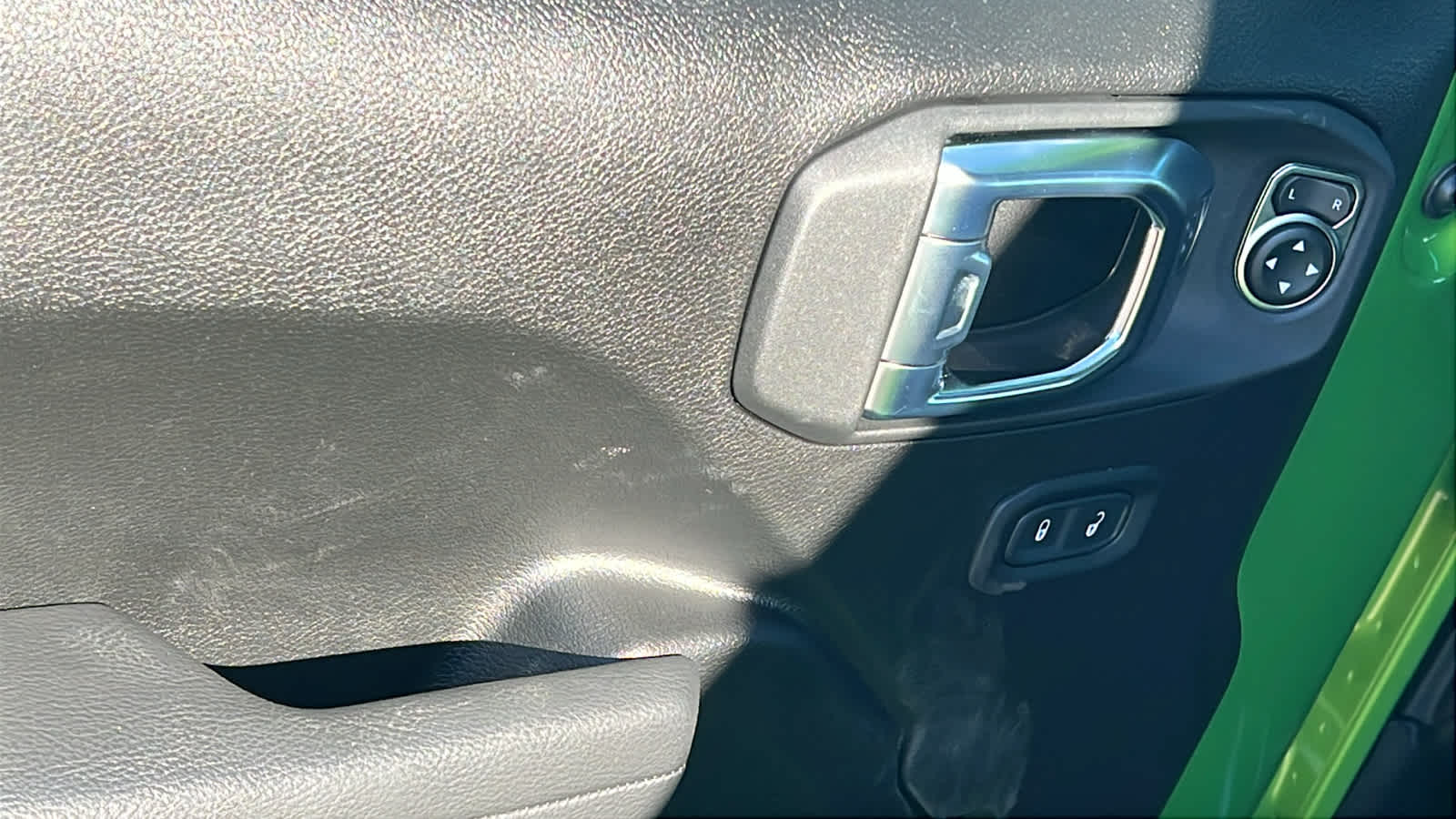 Thumbnail: 2026 Jeep Gladiator - 22