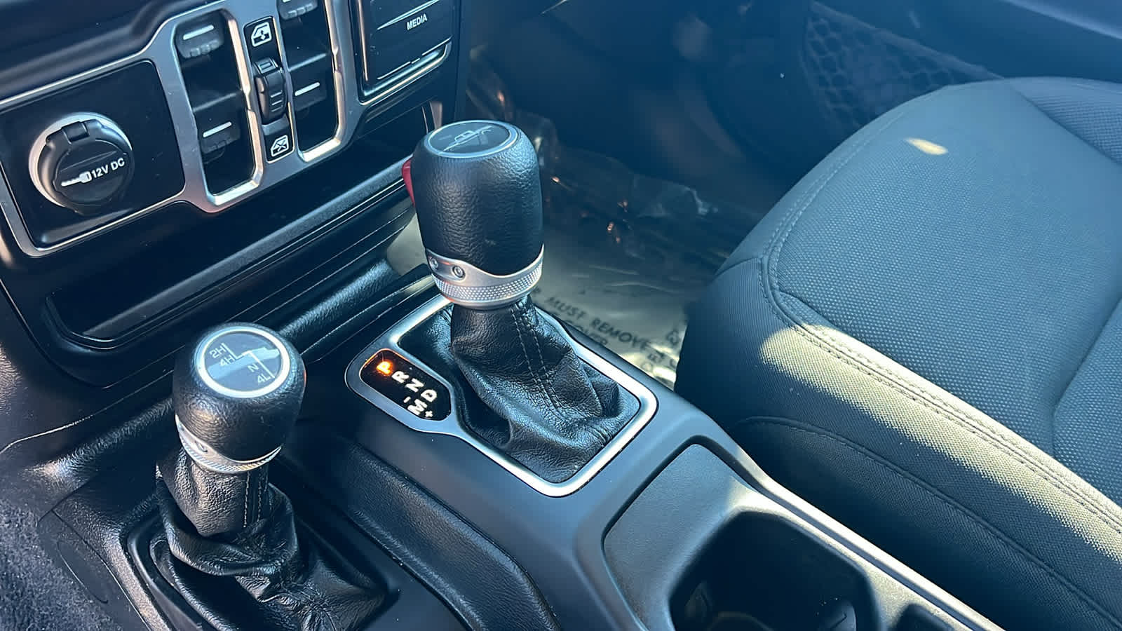 Thumbnail: 2020 Jeep Gladiator - 13