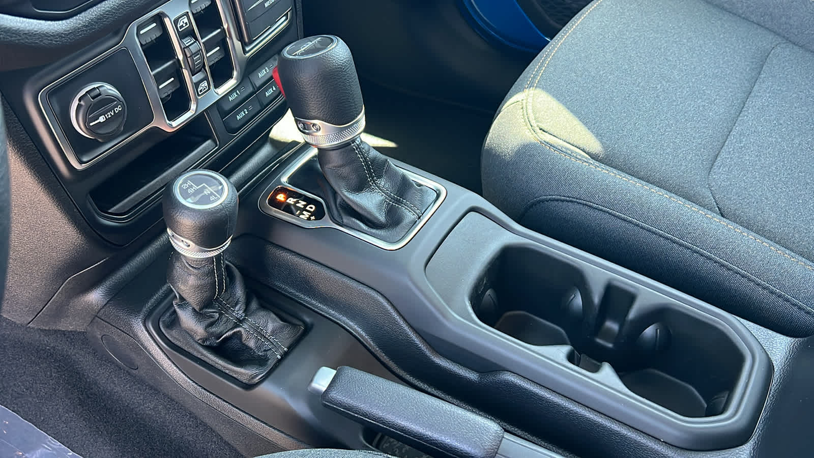 2025 Jeep Gladiator Nighthawk 13