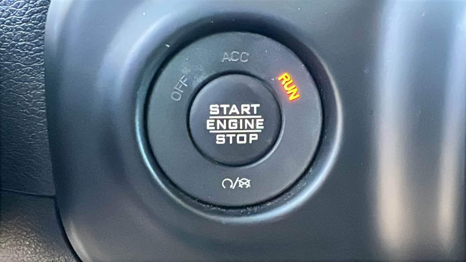 Thumbnail: 2022 Jeep Gladiator - 17