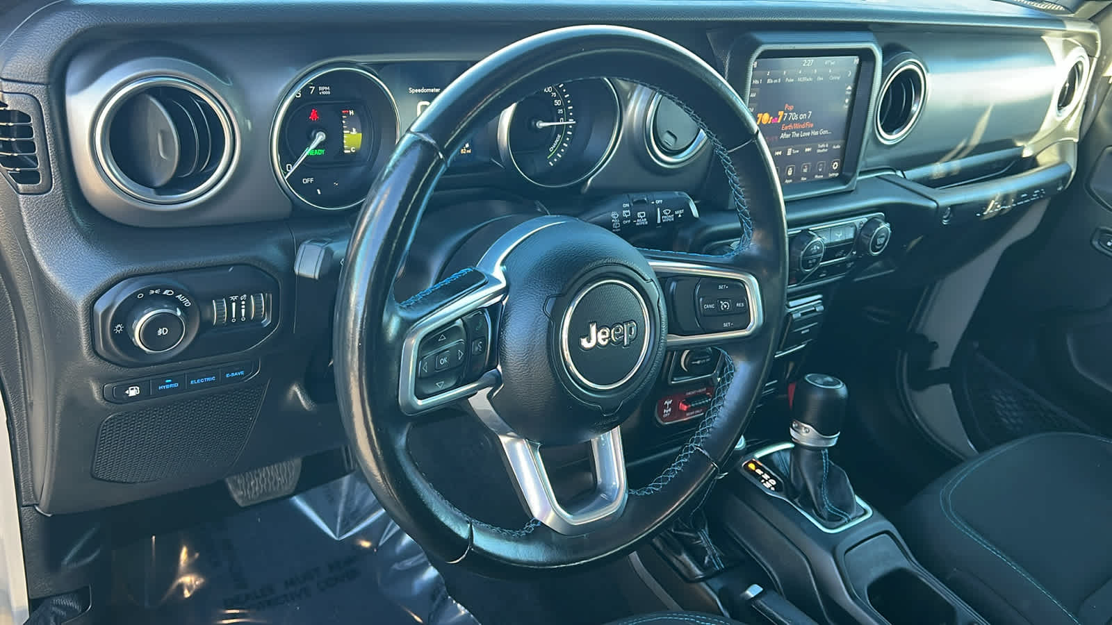 Thumbnail: 2022 Jeep Wrangler - 10