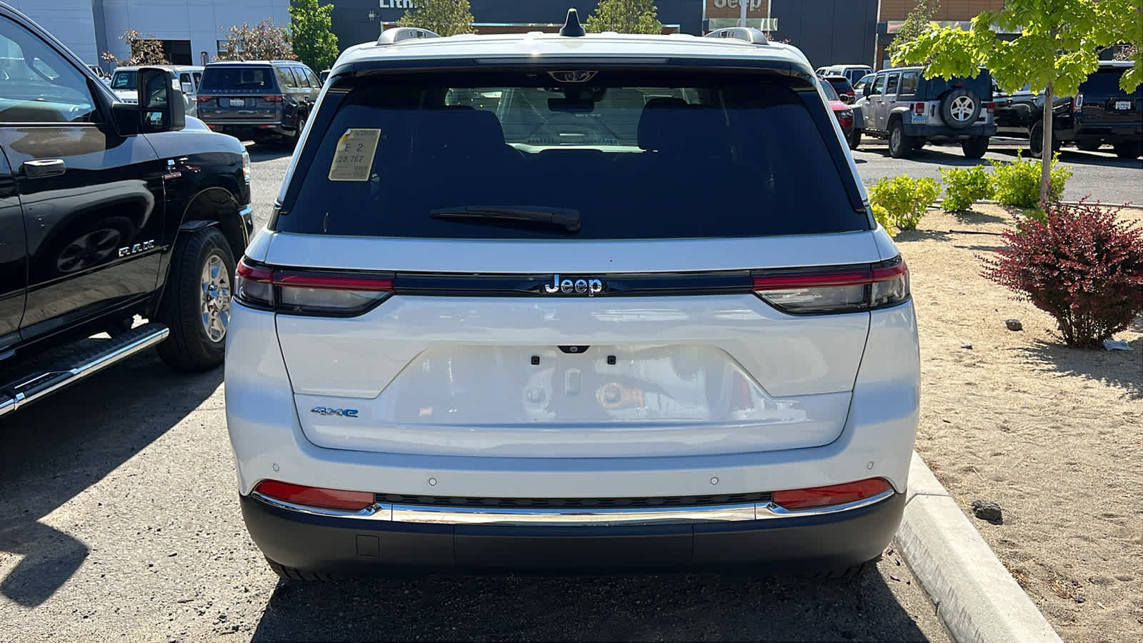 Thumbnail: 2023 Jeep Grand Cherokee - 7