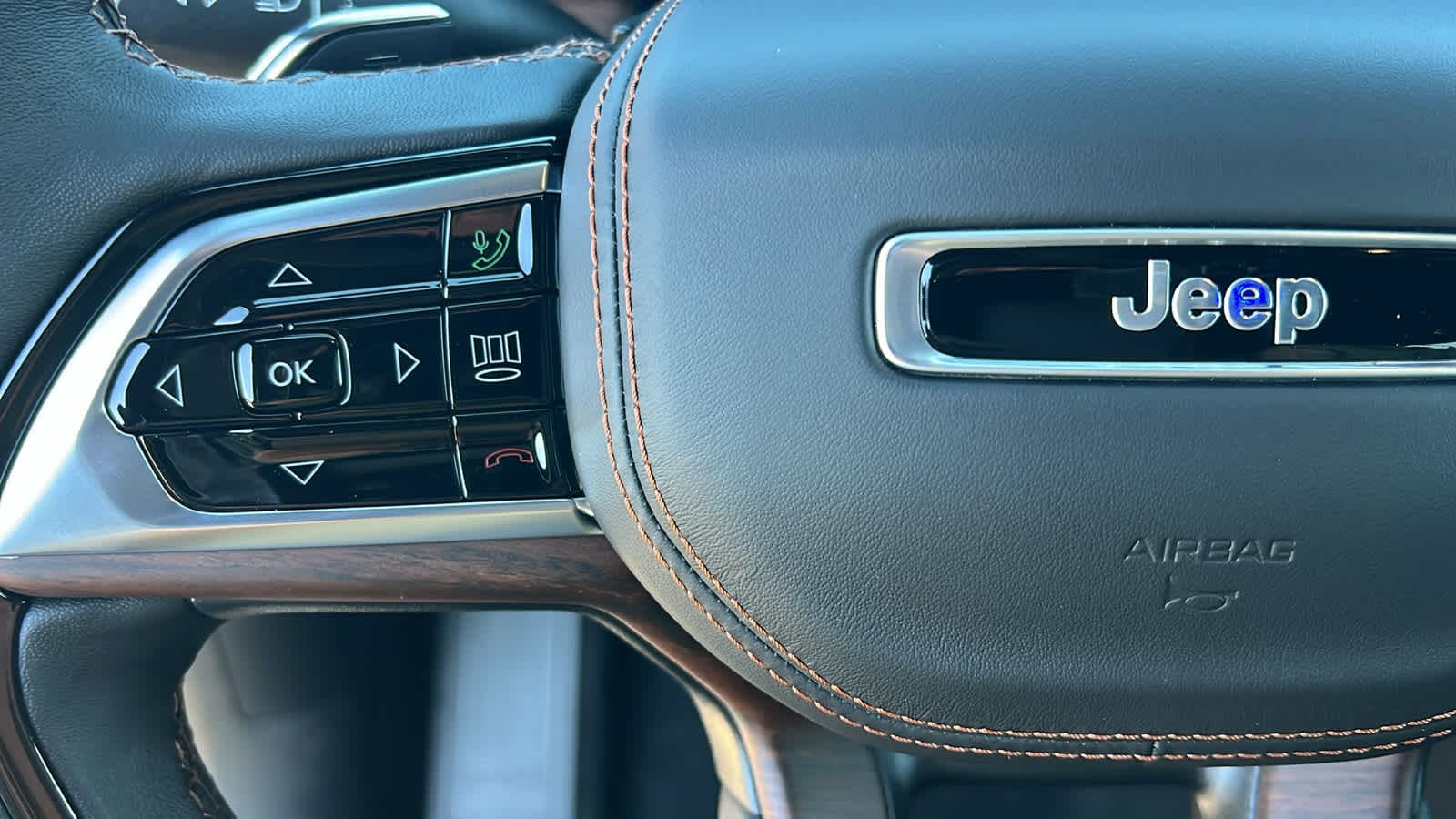 Thumbnail: 2025 Jeep Grand Cherokee - 19