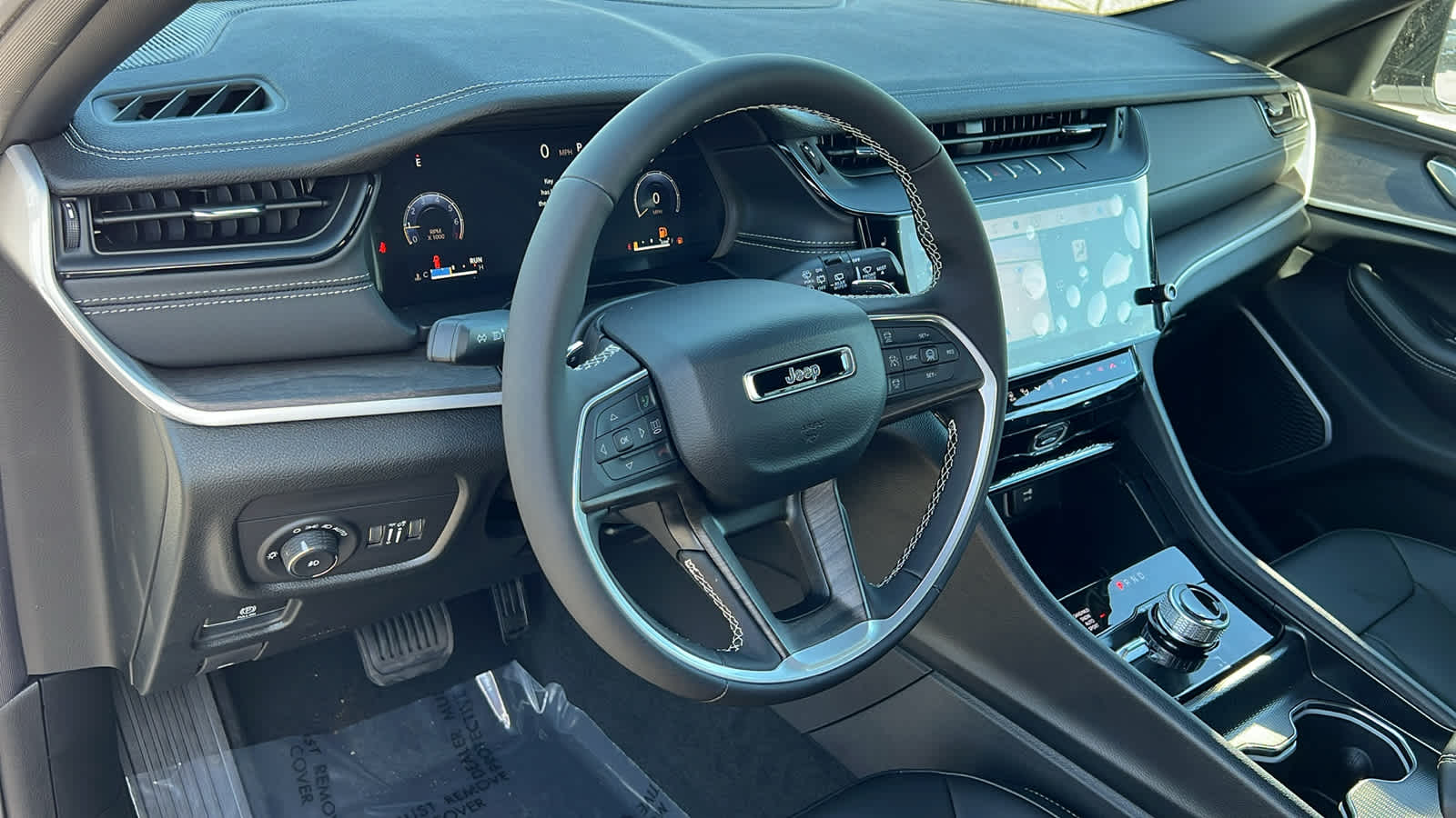 Thumbnail: 2026 Jeep Grand Cherokee - 10
