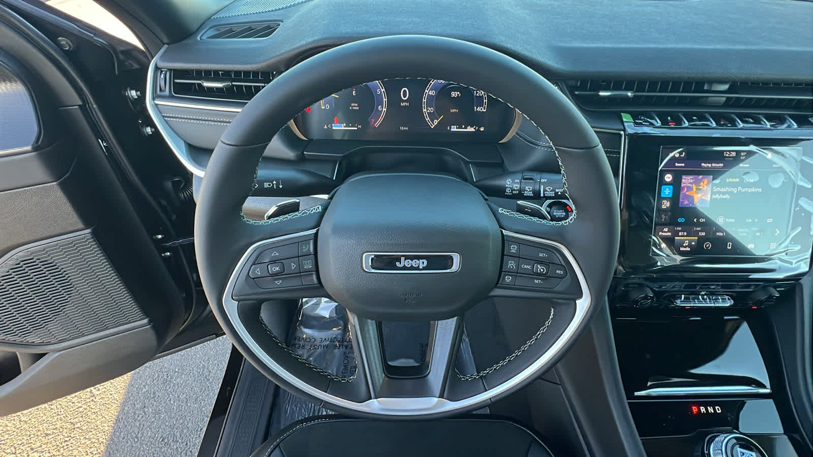 Thumbnail: 2025 Jeep Grand Cherokee L - 18