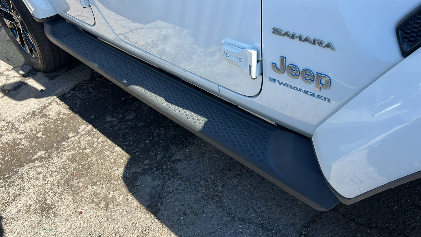 Thumbnail: 2023 Jeep Wrangler - 5