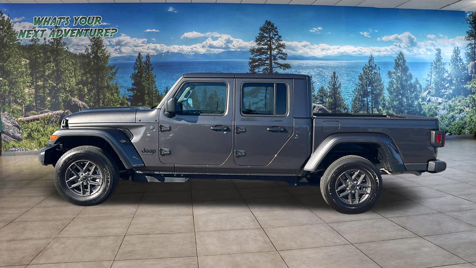 Thumbnail: 2026 Jeep Gladiator - 8