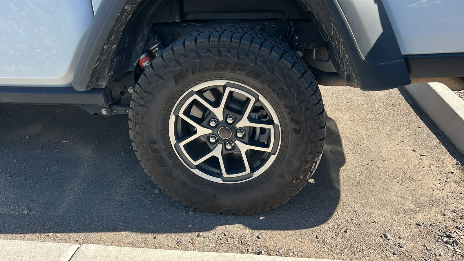 Thumbnail: 2023 Jeep Gladiator - 9