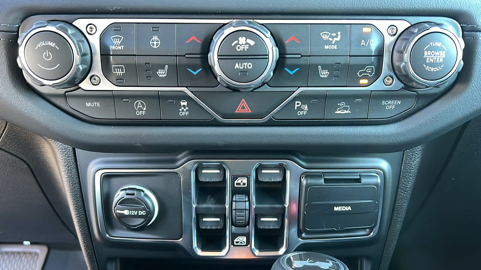 Thumbnail: 2026 Jeep Wrangler - 14