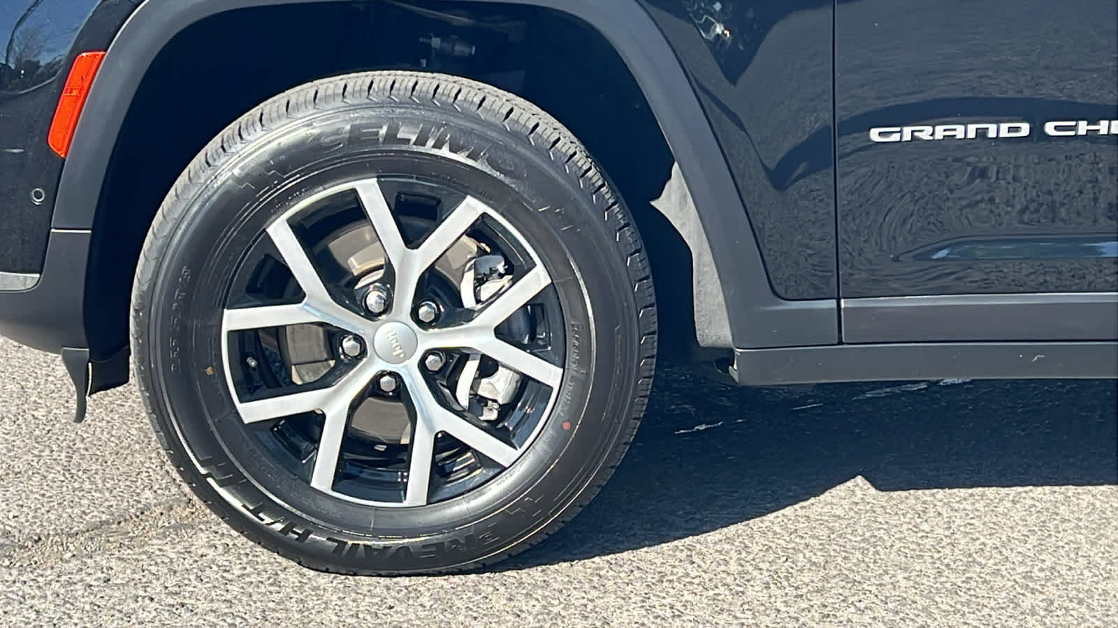 Thumbnail: 2024 Jeep Grand Cherokee L - 9