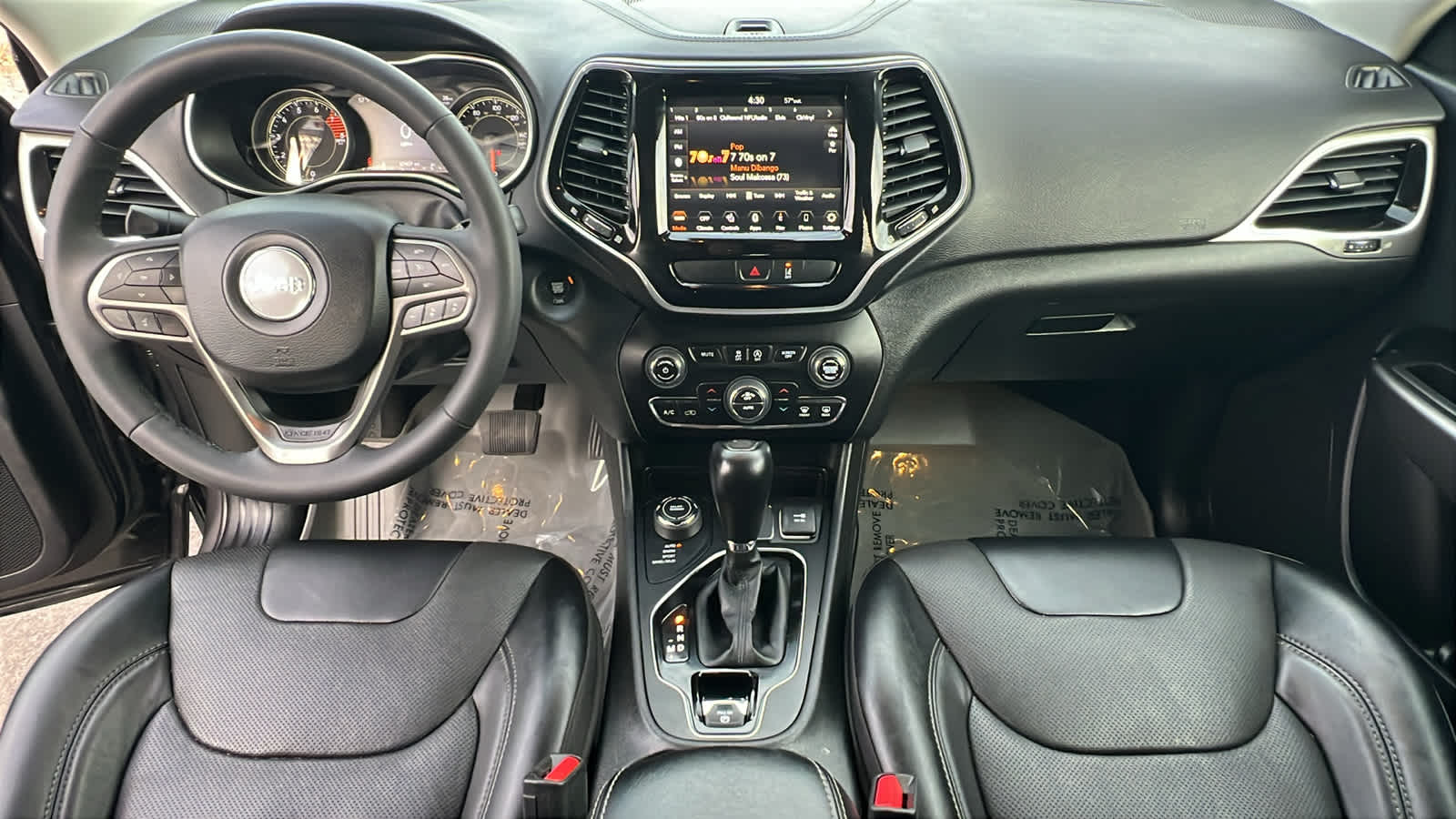 Thumbnail: 2022 Jeep Cherokee - 26