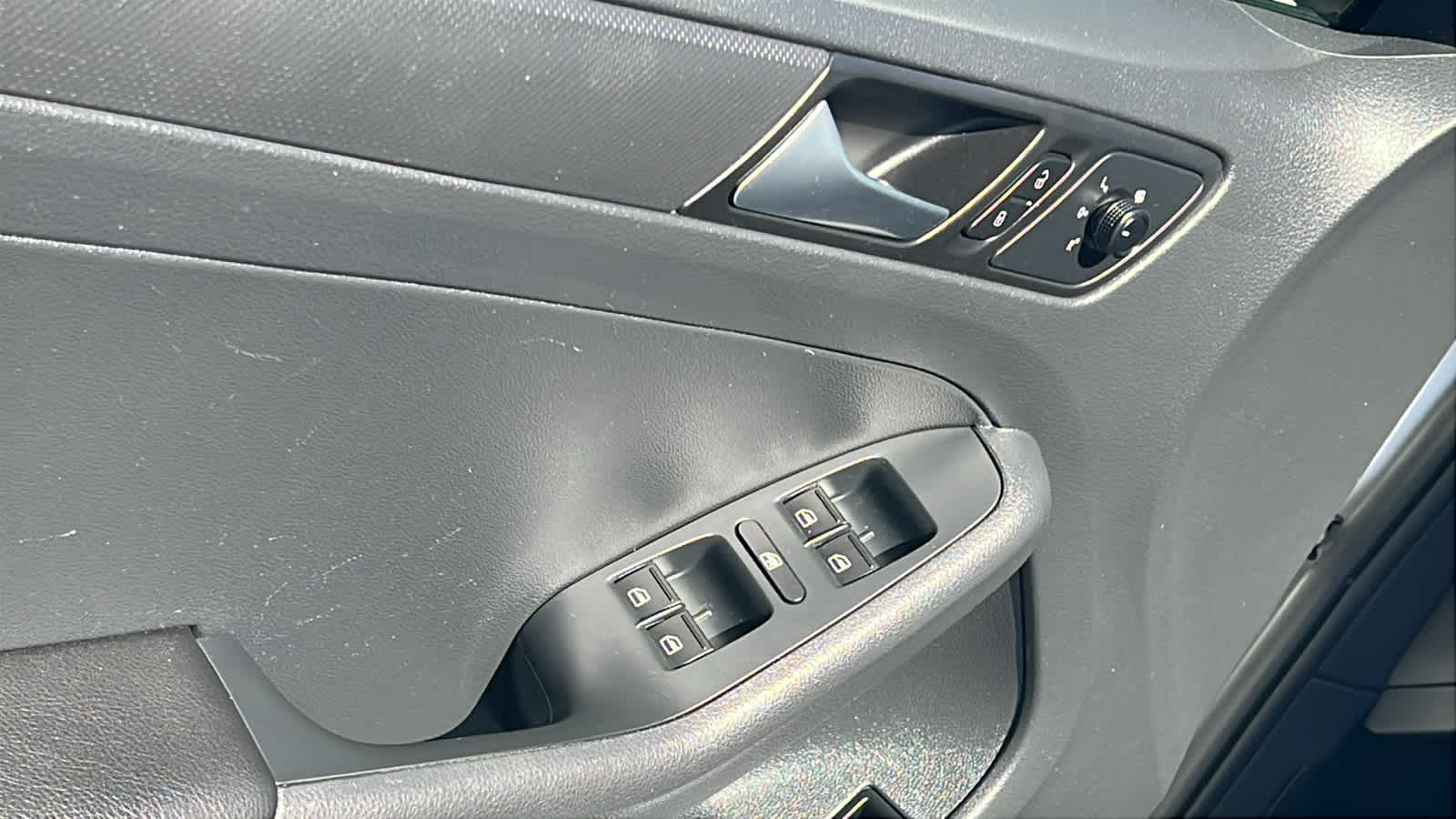 Thumbnail: 2016 Volkswagen Jetta - 21
