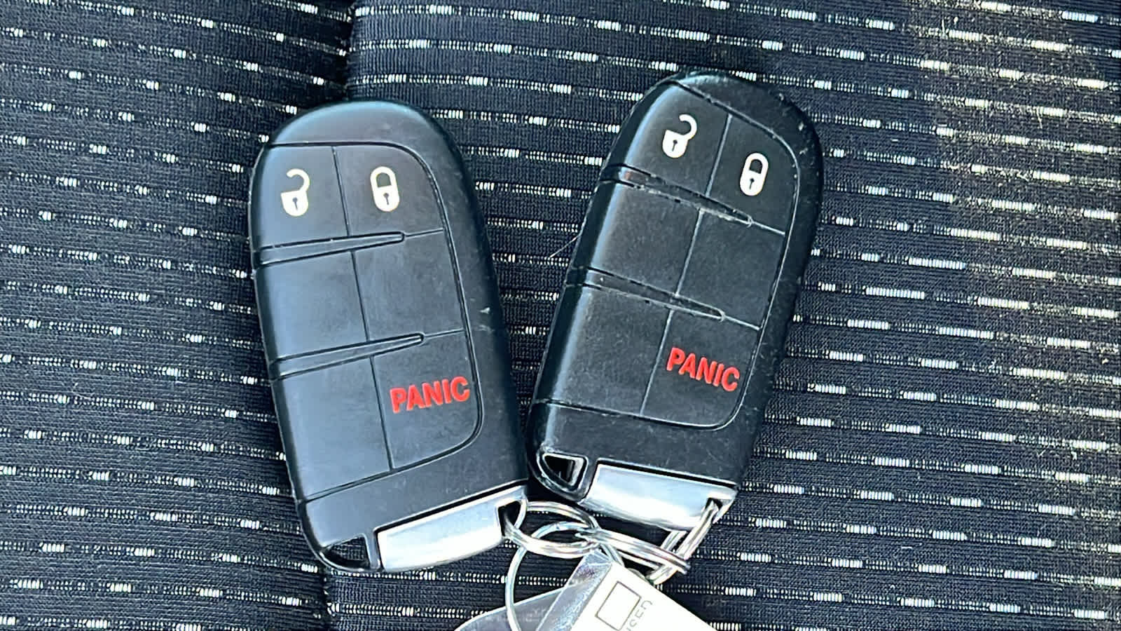 Thumbnail: 2020 Dodge Journey - 28