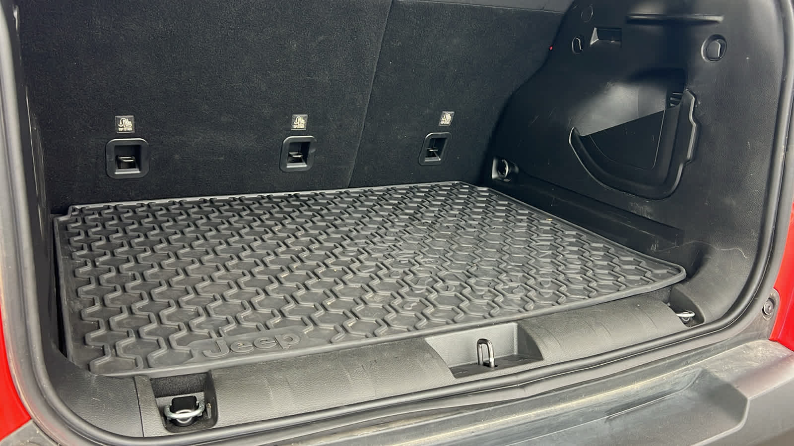 Thumbnail: 2021 Jeep Renegade - 27