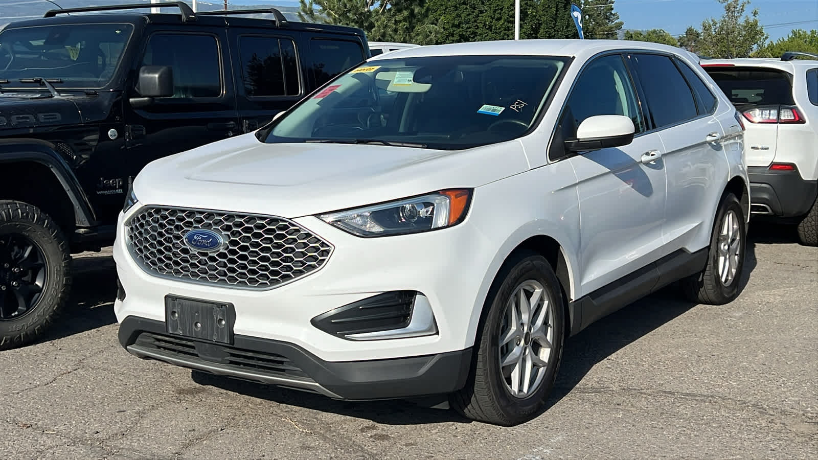 2023 Ford Edge SEL Hero Image