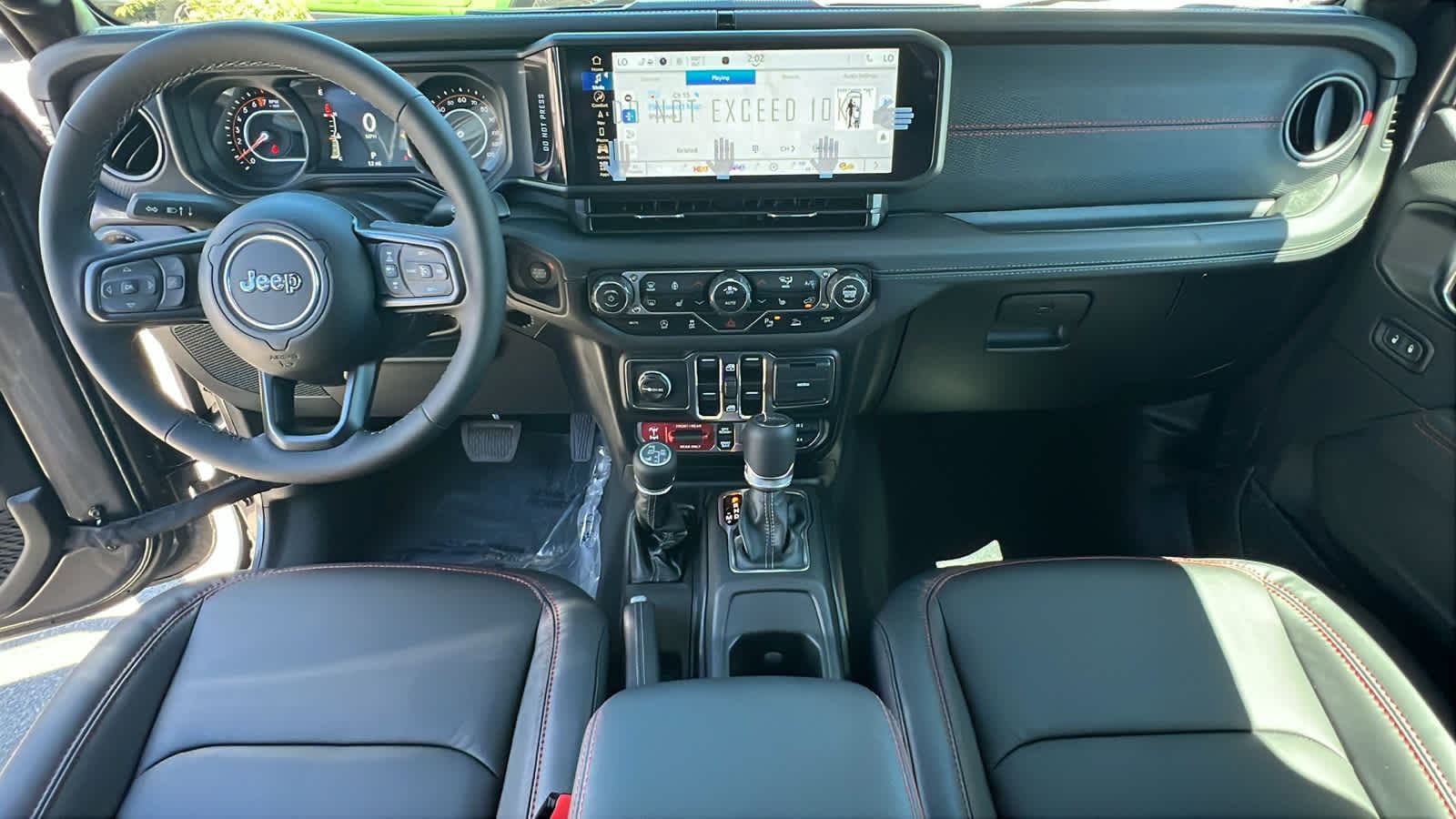 Thumbnail: 2025 Jeep Gladiator - 26