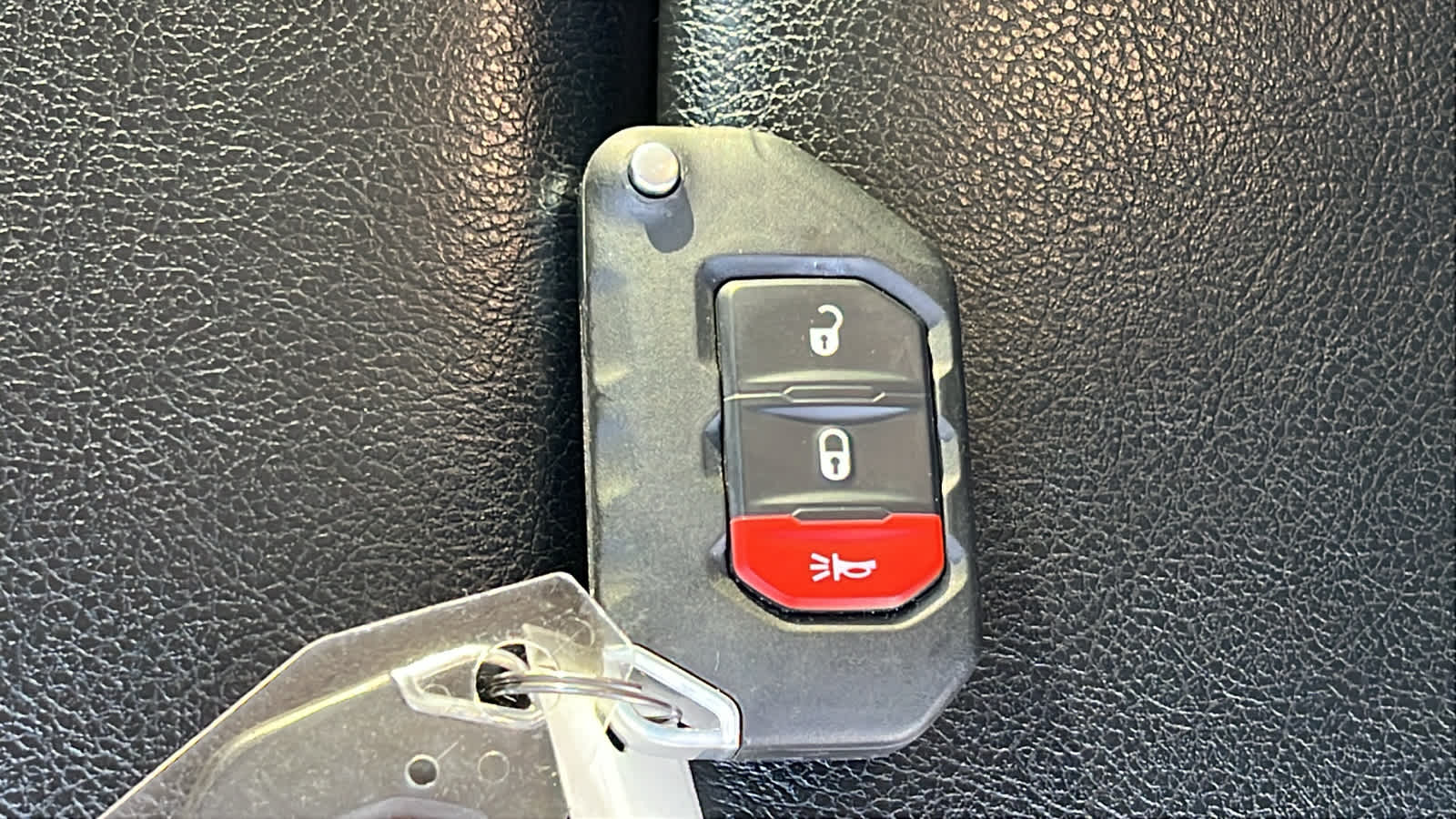 Thumbnail: 2023 Jeep Wrangler - 29