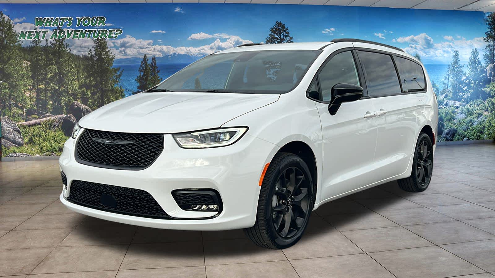 2026 Chrysler Pacifica Select AWD's photo