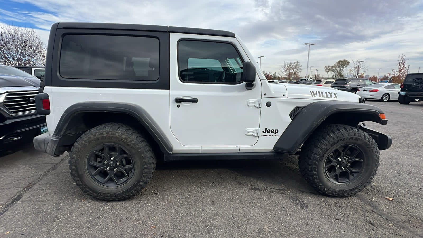 2024 Jeep Wrangler Willys photo 4