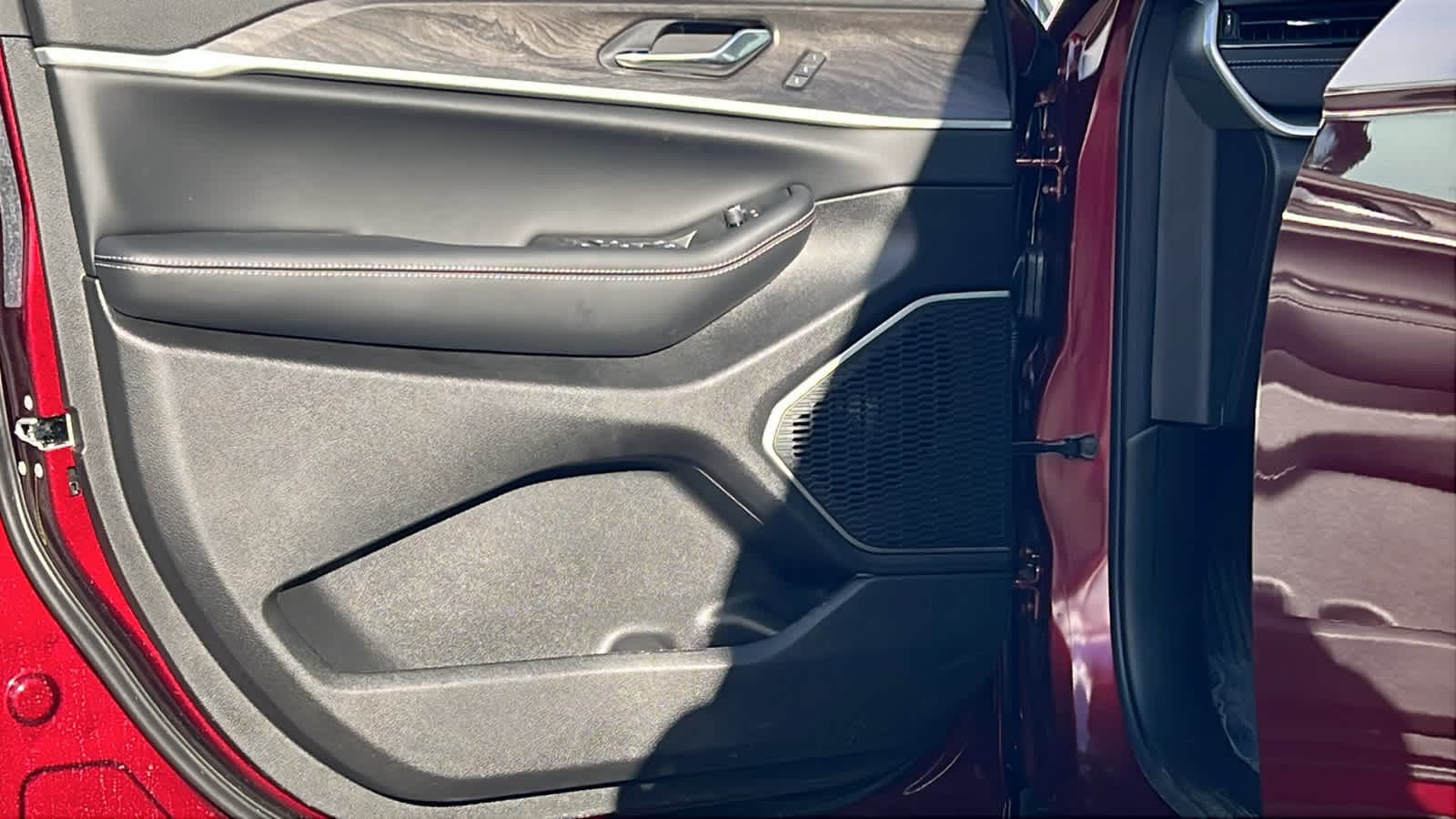 Thumbnail: 2026 Jeep Grand Cherokee - 23