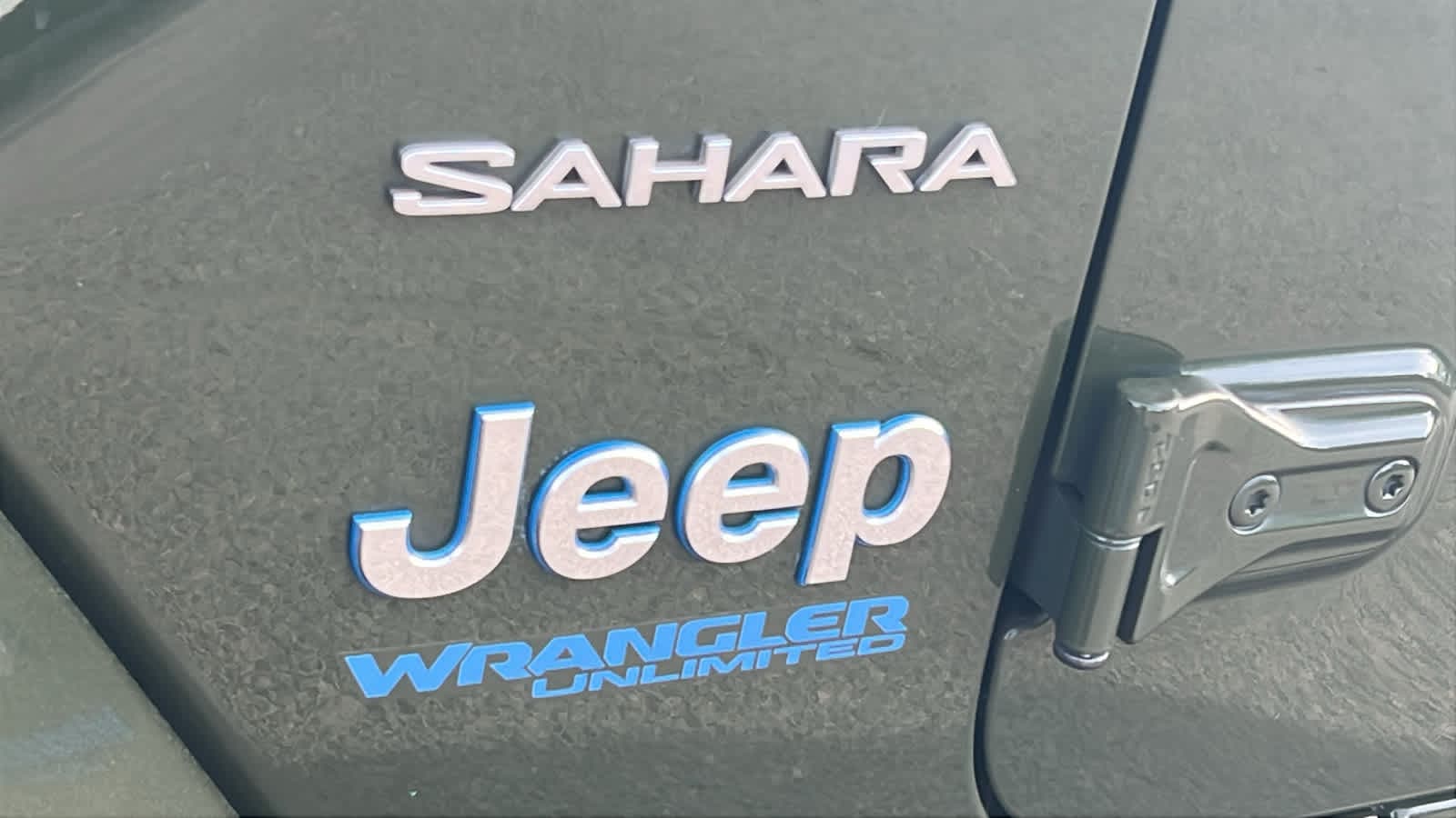 Thumbnail: 2022 Jeep Wrangler - 27