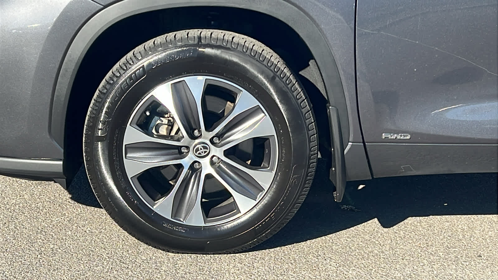 Thumbnail: 2021 Toyota Highlander - 9