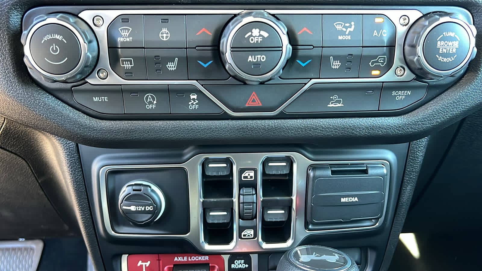 Thumbnail: 2026 Jeep Wrangler - 14