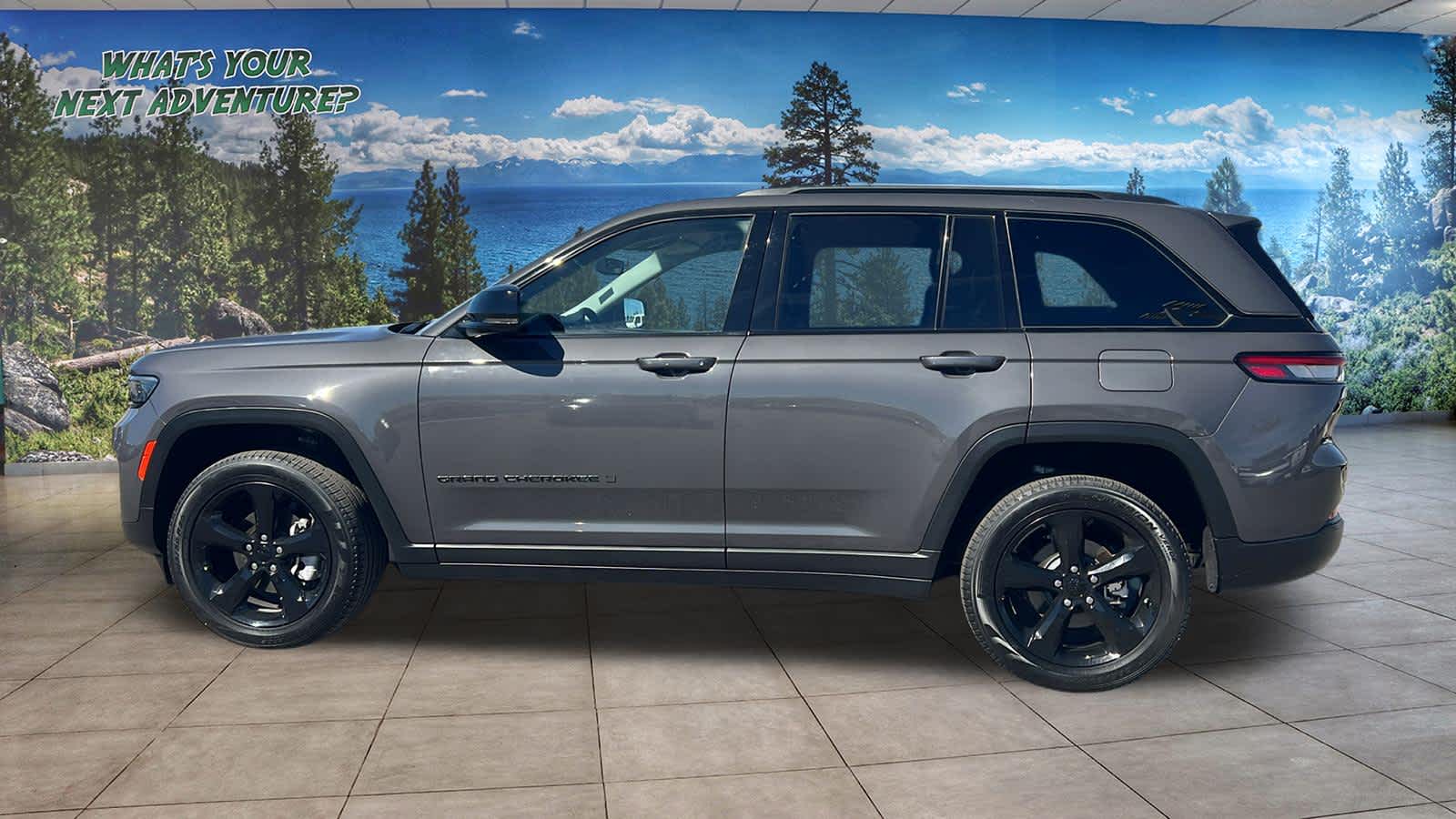 Thumbnail: 2023 Jeep Grand Cherokee - 8