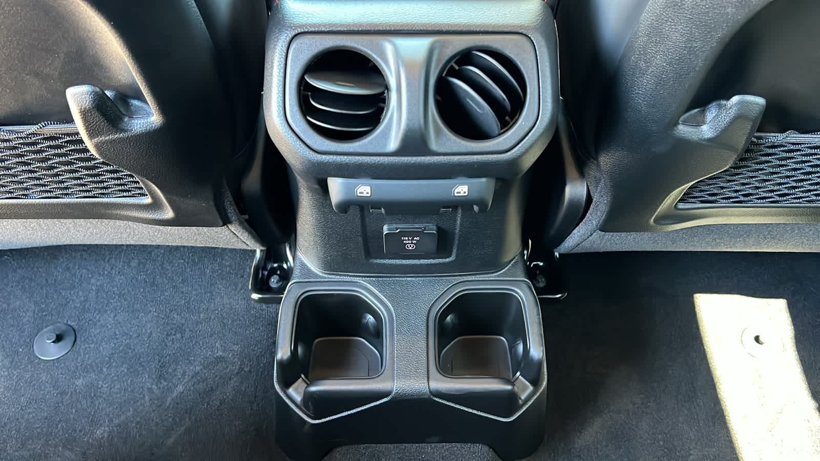 Thumbnail: 2025 Jeep Gladiator - 25