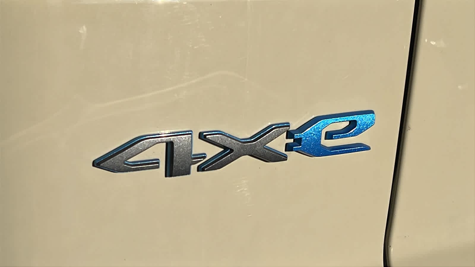 Thumbnail: 2022 Jeep Wrangler - 32