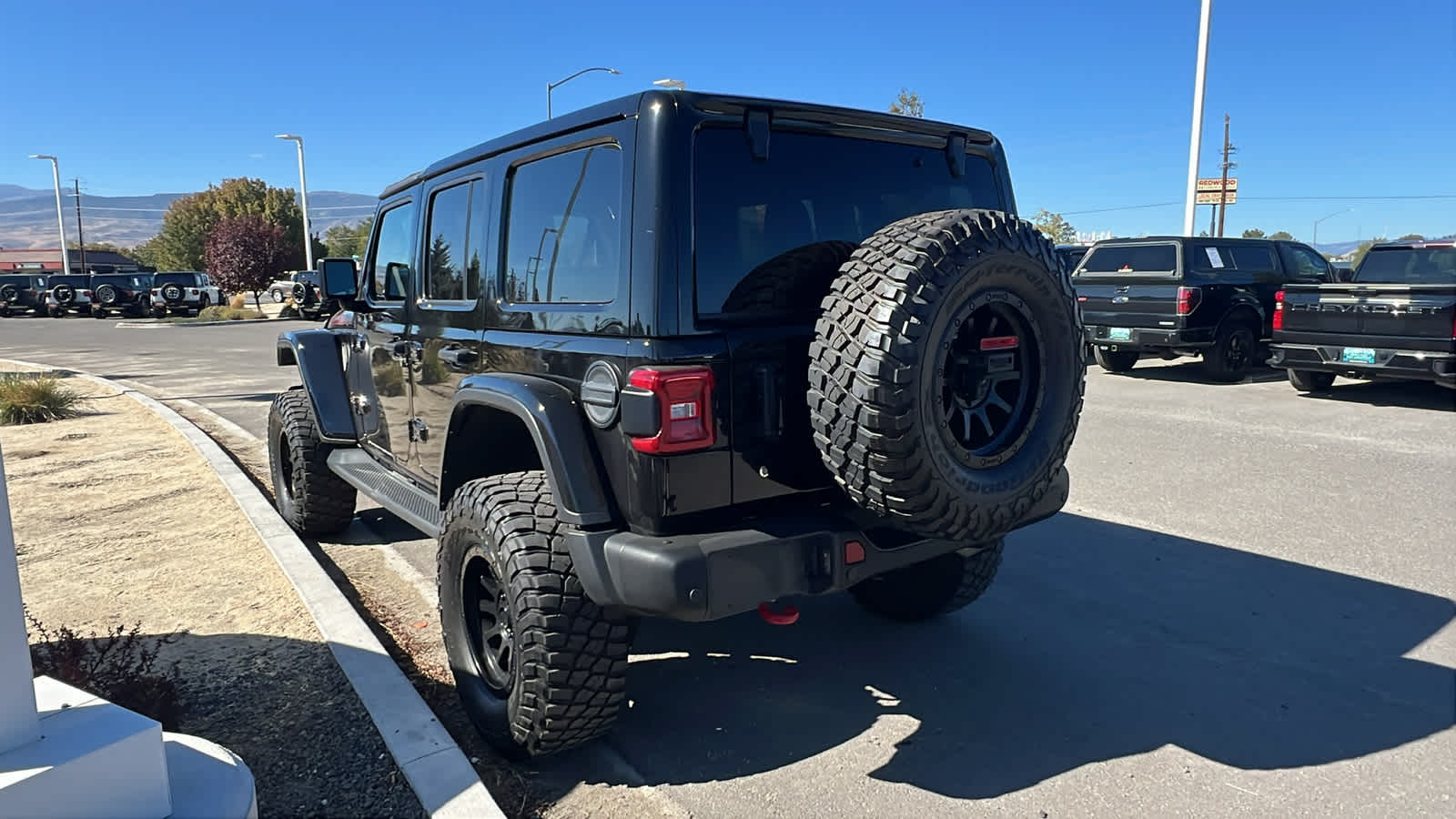 Thumbnail: 2020 Jeep Wrangler - 7