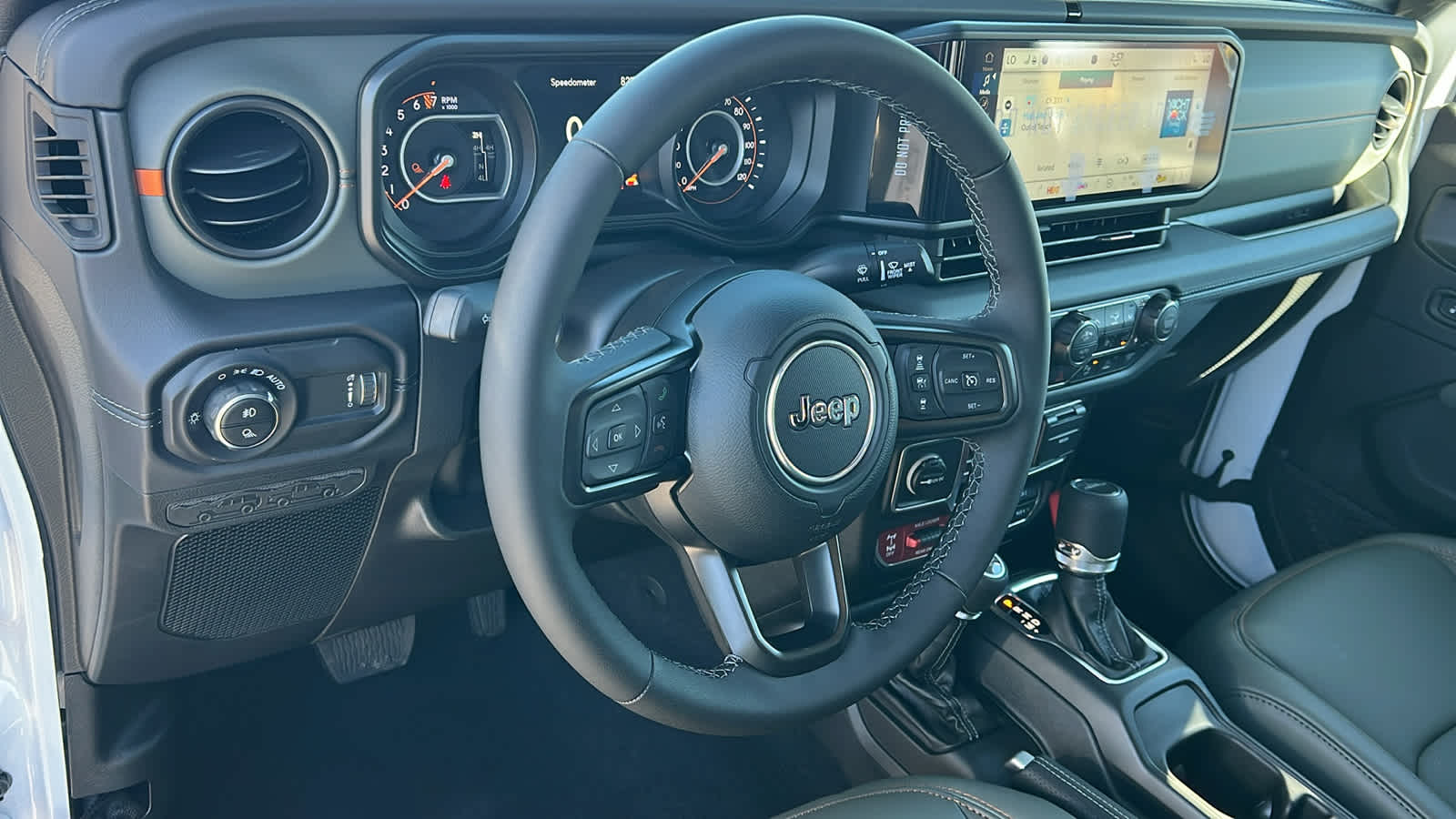 Thumbnail: 2025 Jeep Gladiator - 10